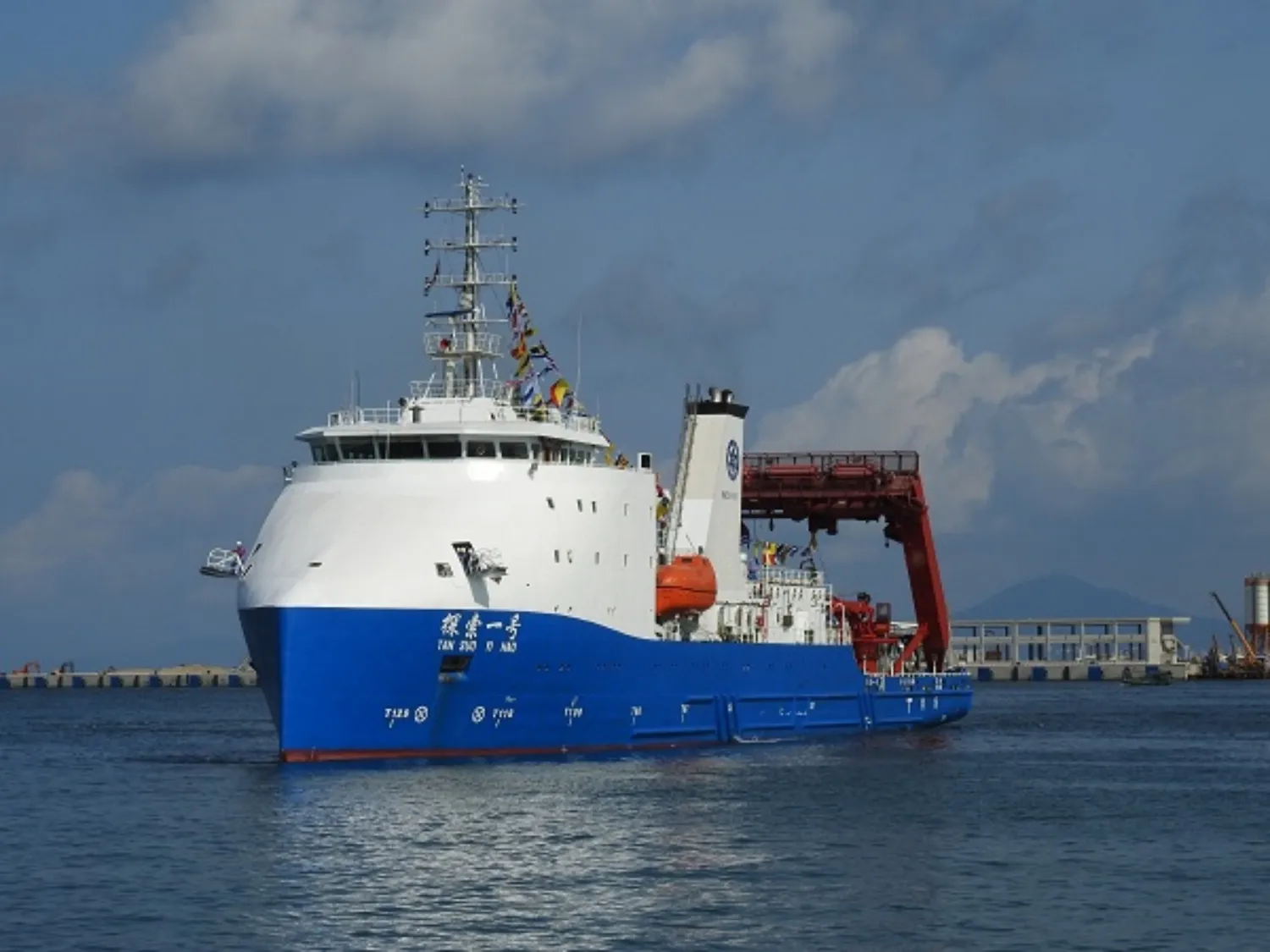 China Ship Spotted Lurking Over US-Taiwan Undersea Cable