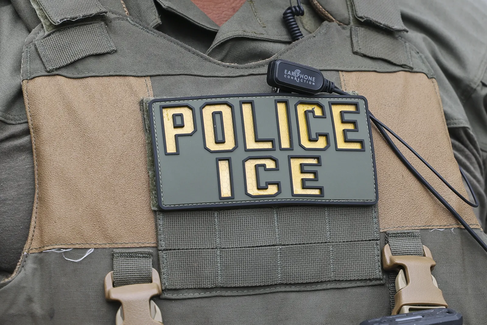 US Citizen Detained by ICE Despite Birth Certificate Freed - Newsweek