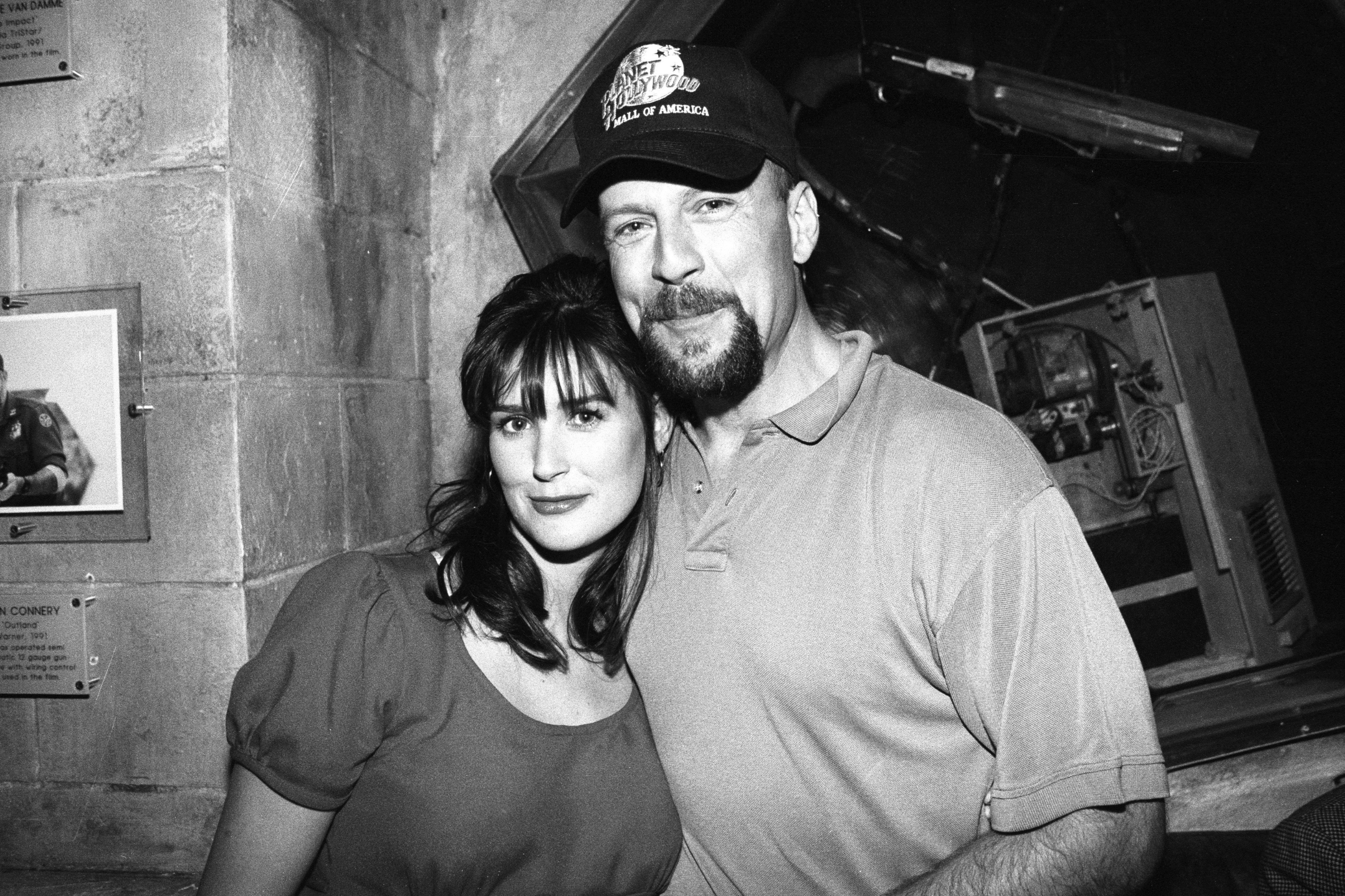 What is Bruce Willis and Demi Moore's relationship timeline? |, image size:3000x2000