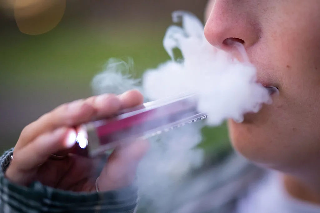 vape iphone case price Geek Bar Price: How Much Does a Geek Bar Vape Cost? – Vaping Land main image 1