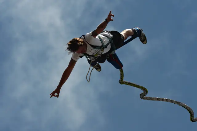 Bungee jump