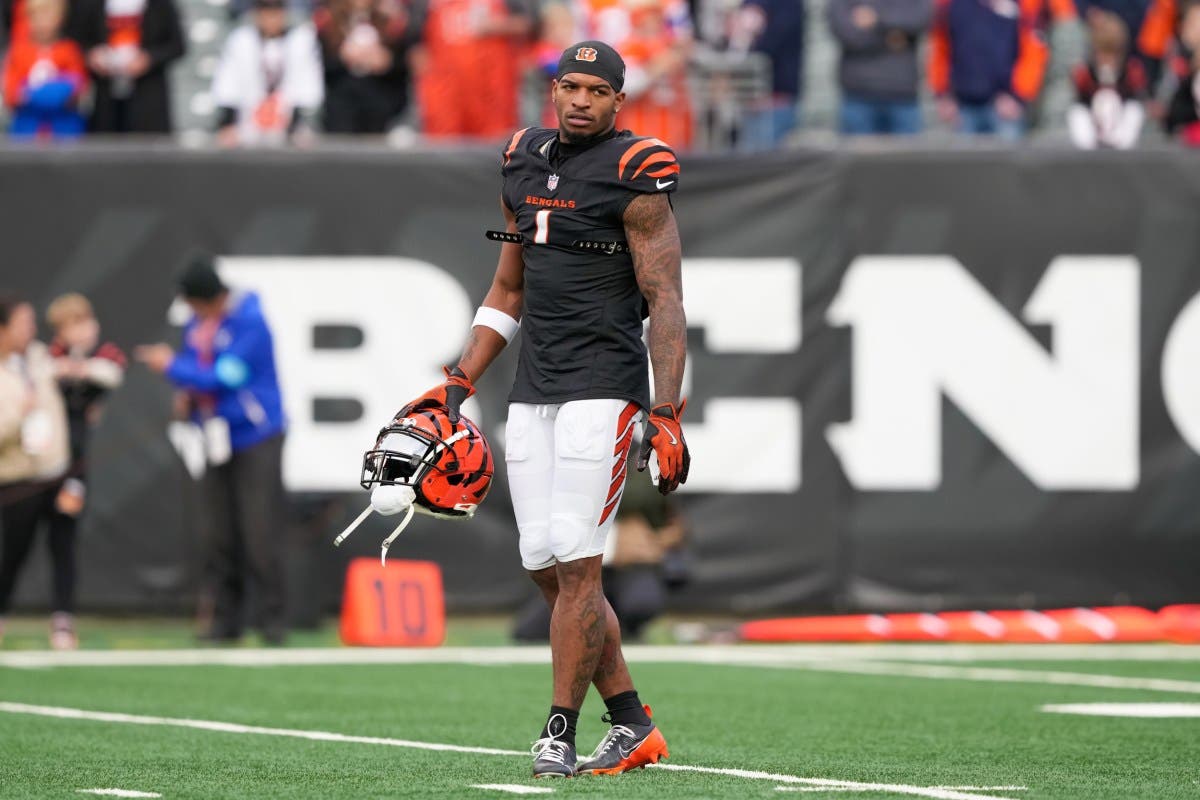 Bengals' Ja'Marr Chase Hit With Mysterious Illness, Week 6 in Doubt