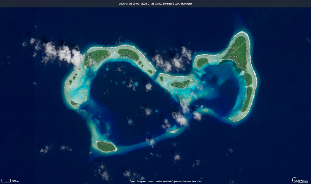Imagens de satélite mostram a China reconstruindo um campo de aviação da Segunda Guerra Mundial no Oceano Pacífico. Imagens de satélite mostram a China reconstruindo um campo de aviação da Segunda Guerra Mundial no Oceano Pacífico.