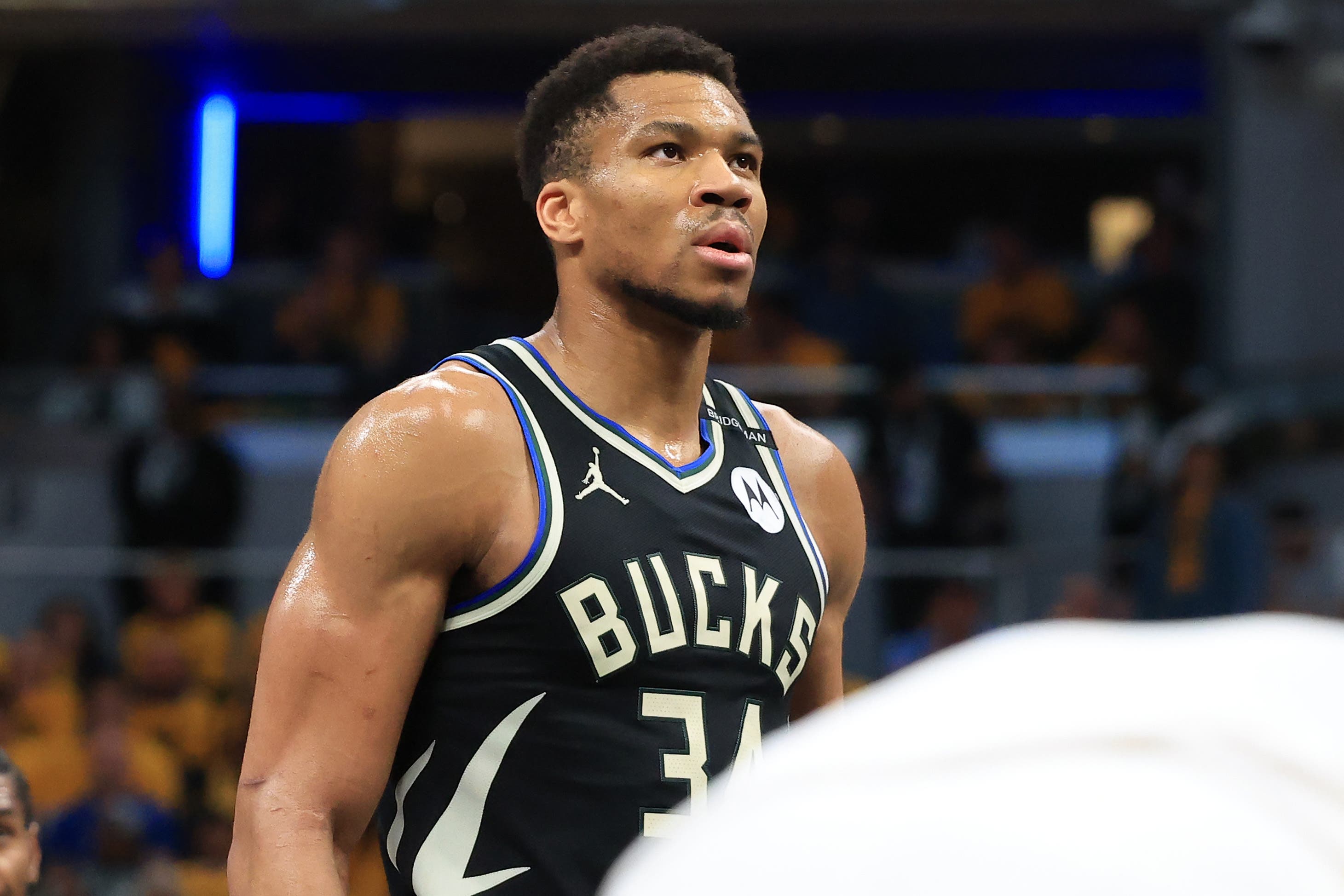 Giannis Antetokounmpo Next Team Odds: Spurs, Rockets, Rap