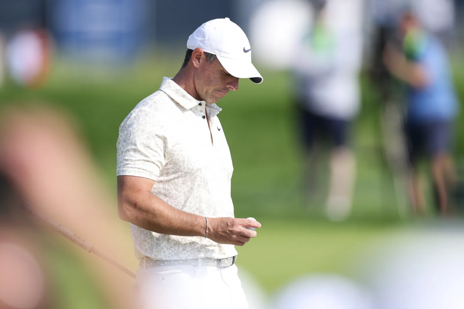 Rory McIlroy leads Masters after third round, eyes career Slam - Los  Angeles Times, image size:1600x1066