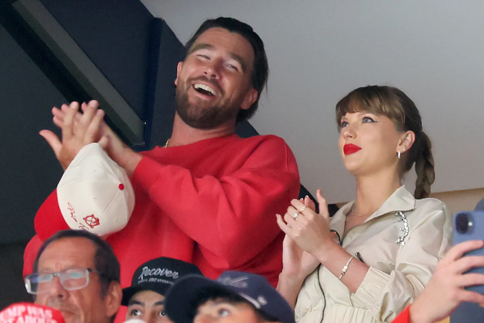 Taylor Swift's Stanley Cup Outfit Detail Is Nod to Travis Kelce - Newsweek, image size:1599x1066