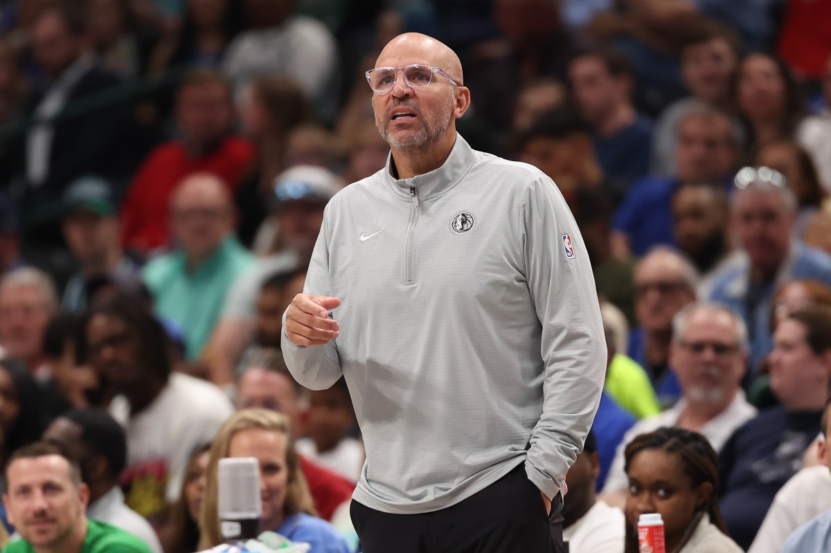 Mavericks Trade Idea Brings in Point Guard and 1st-Round Pick for Fan Favorite