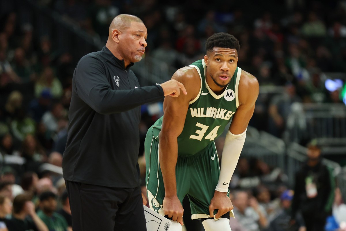 Doc Rivers&nbsp;Blasts&nbsp;Shams Charania&nbsp;Over & 039;Inaccurate& 039;&nbsp;Giannis Antetokounmpo&nbsp;Report
