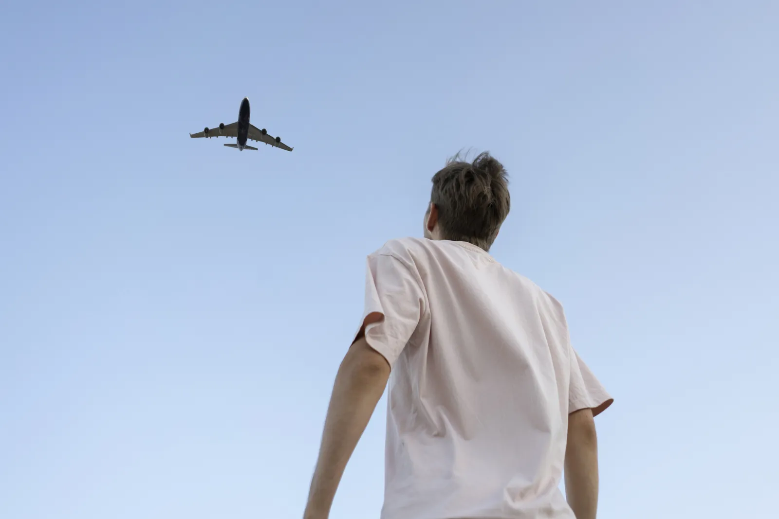 Dad Watches Daughter’s First Flight As Cabin Crew—His Five Words Say It All