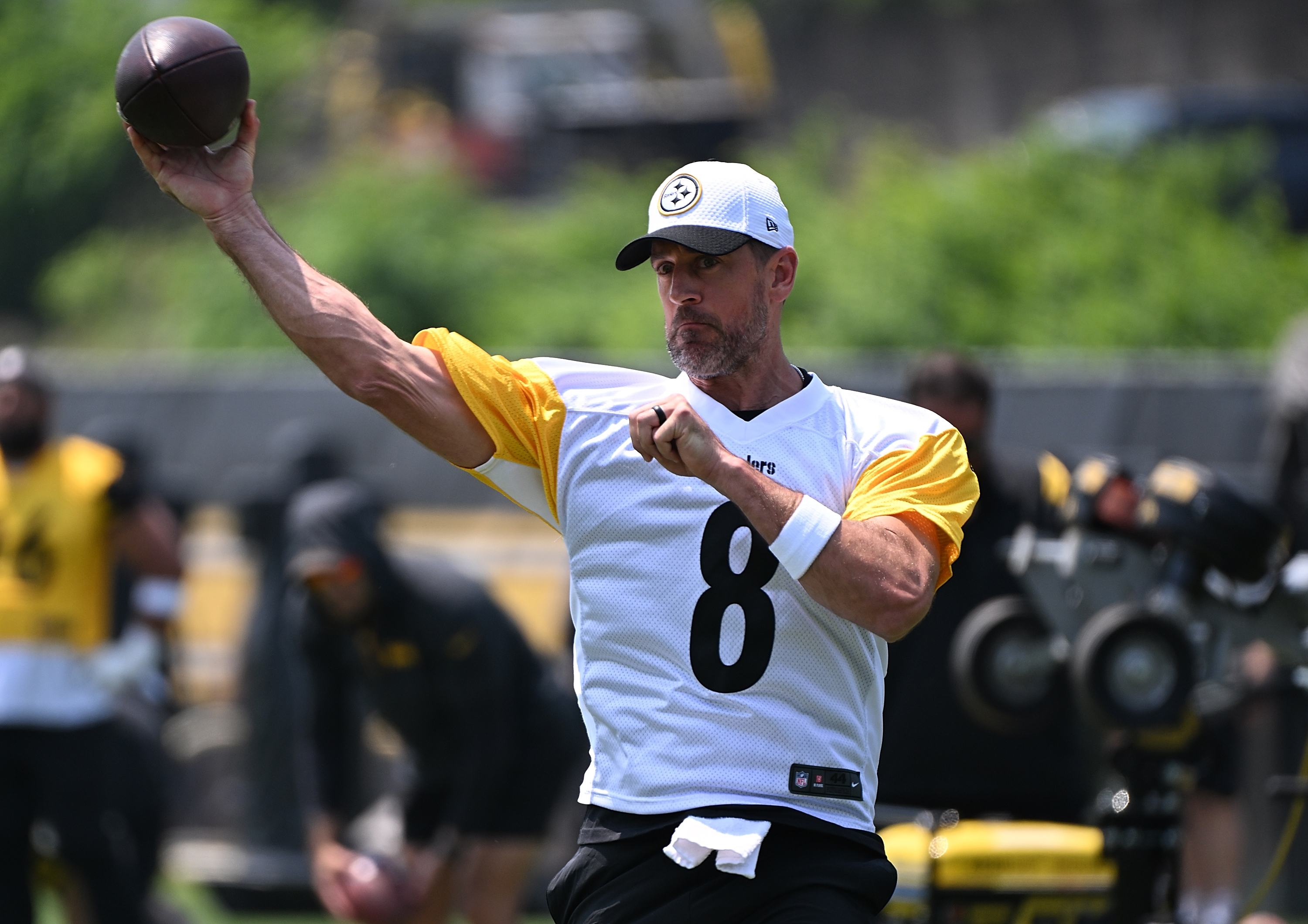 Steelers Acquire New Pro Bowl Weapon for QB Aaron Rodgers - Newsweek