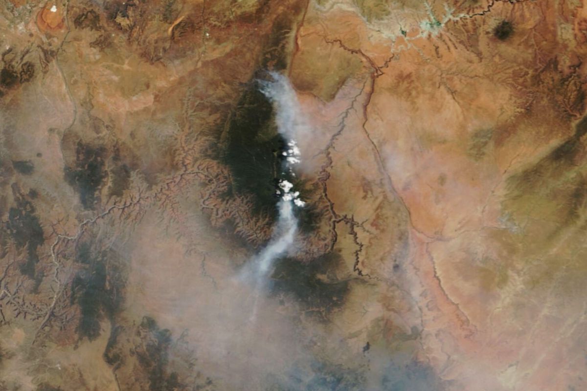 Satellite Images Show Devastating Reach of Wildfire Engulfing Arizona ...