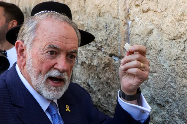 Mike Huckabee Tells Ireland to ‘Sober up’ and Apologize to Israel