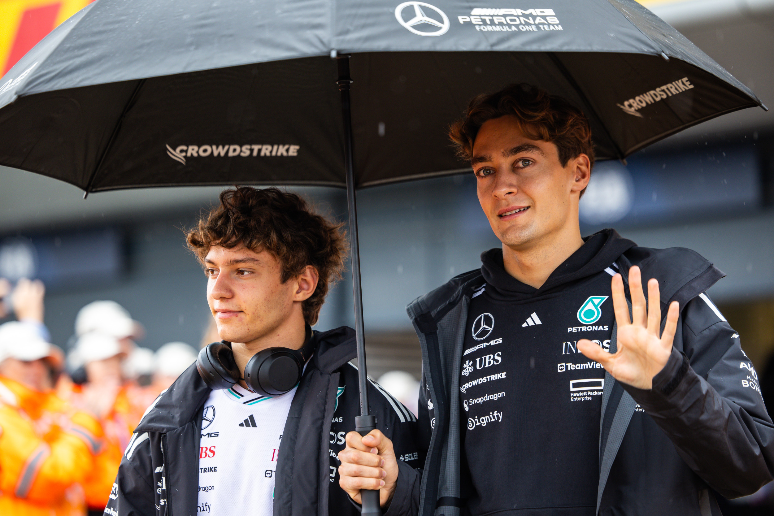 George Russell Admits Mercedes F1 Situation 'Not Assuring' for Him or Kimi  Antonelli - Newsweek