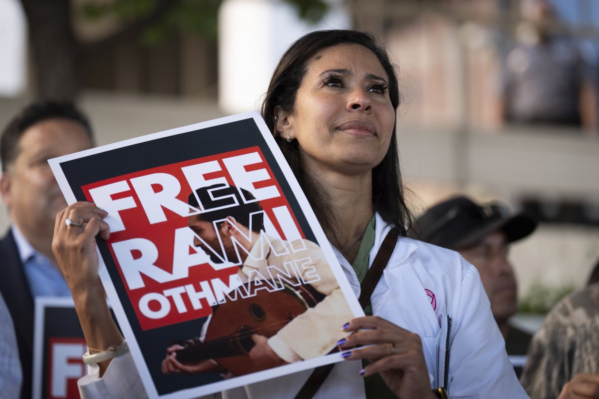 Green Card Applicant Arrested By ICE While Driving To Grocery Store ...