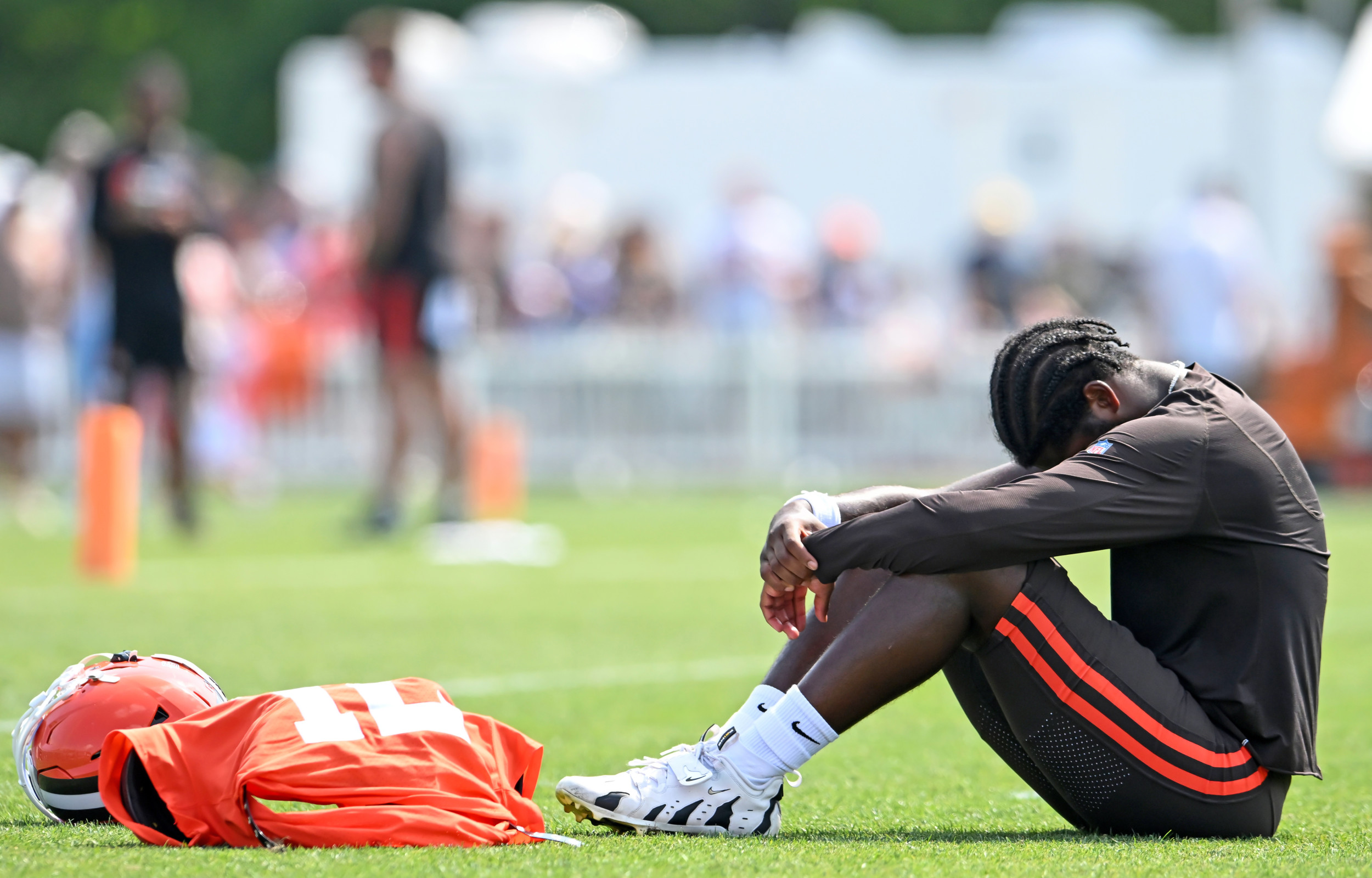 Legendary Browns QB Sends Ominous Shedeur Sanders Warning to Team - Newsweek