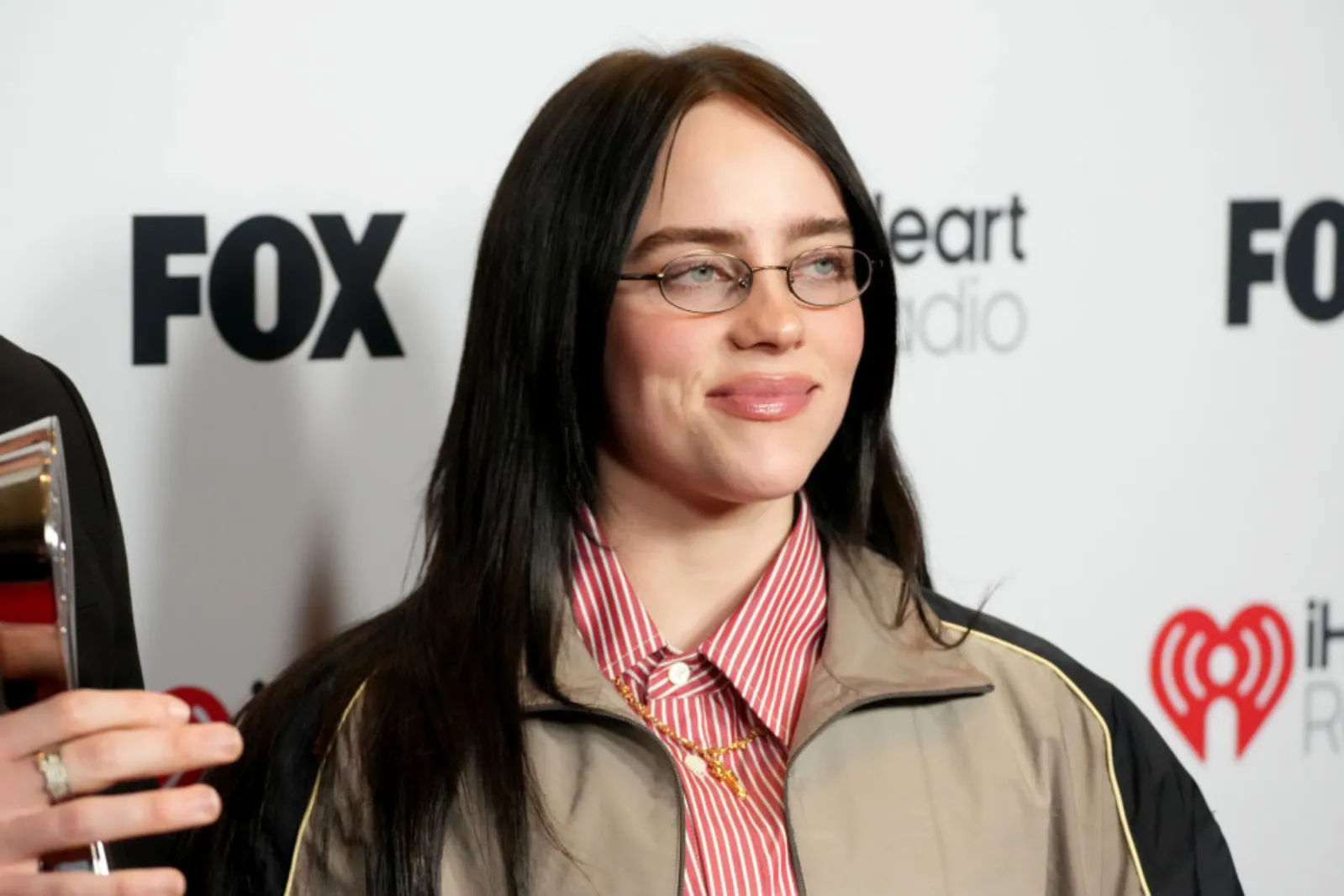Fans Defend Billie Eilish Over Comments About Pale-Skinned Concertgoers