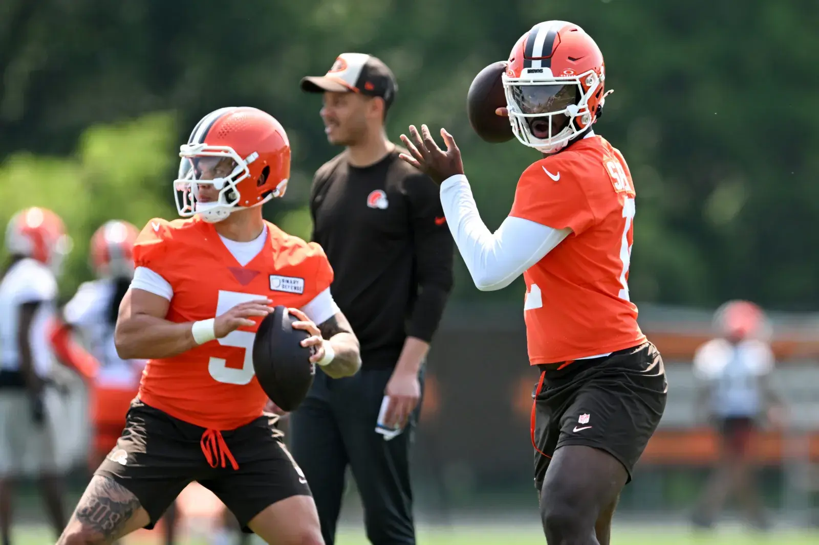 Did Dillon Gabriel Do Better Than Shedeur Sanders in Browns Debut? -  Newsweek