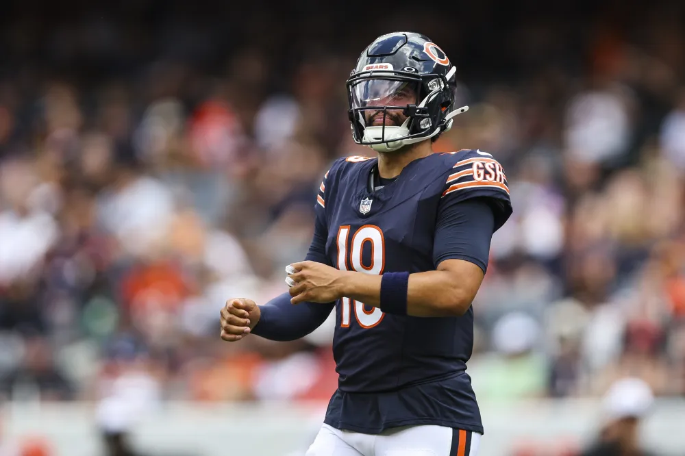 Former NFL Star Sends Strong Words About Caleb Williams in Chicago ...