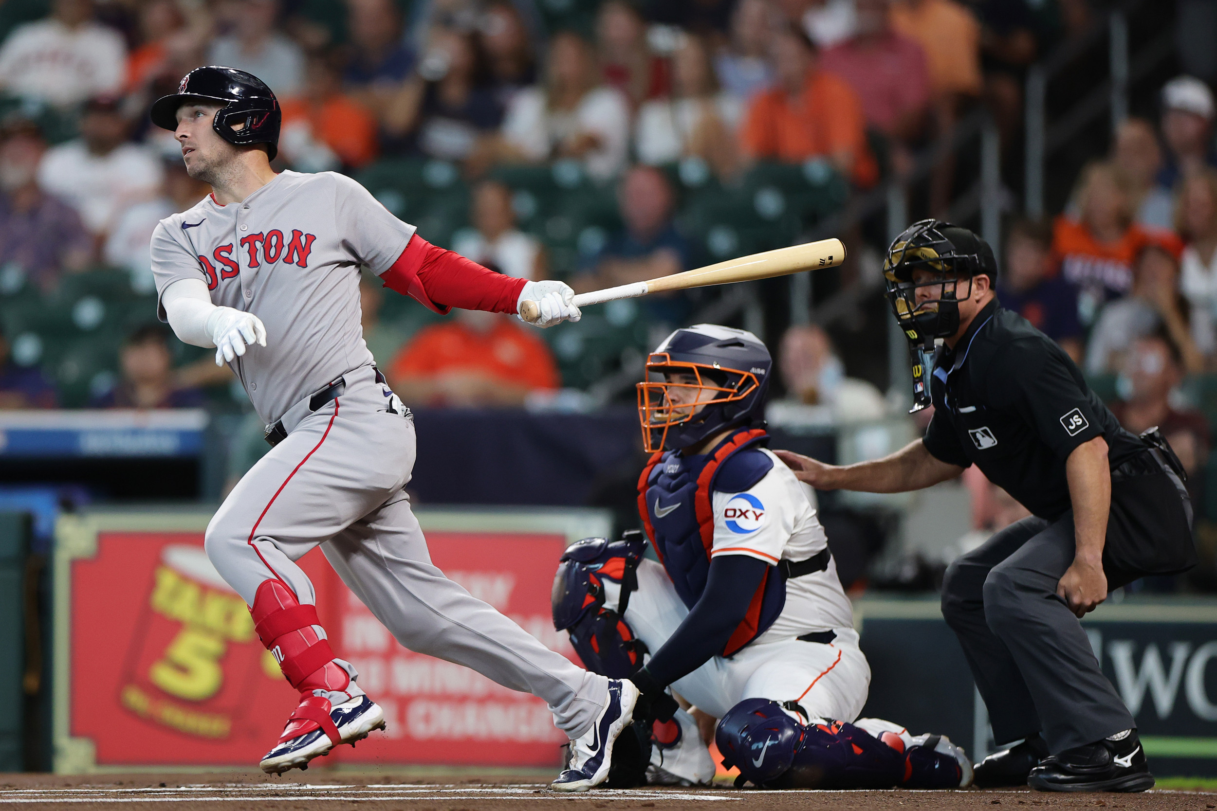 Red Sox Favored To Reunite With $120 Million Alex Bregman In Free