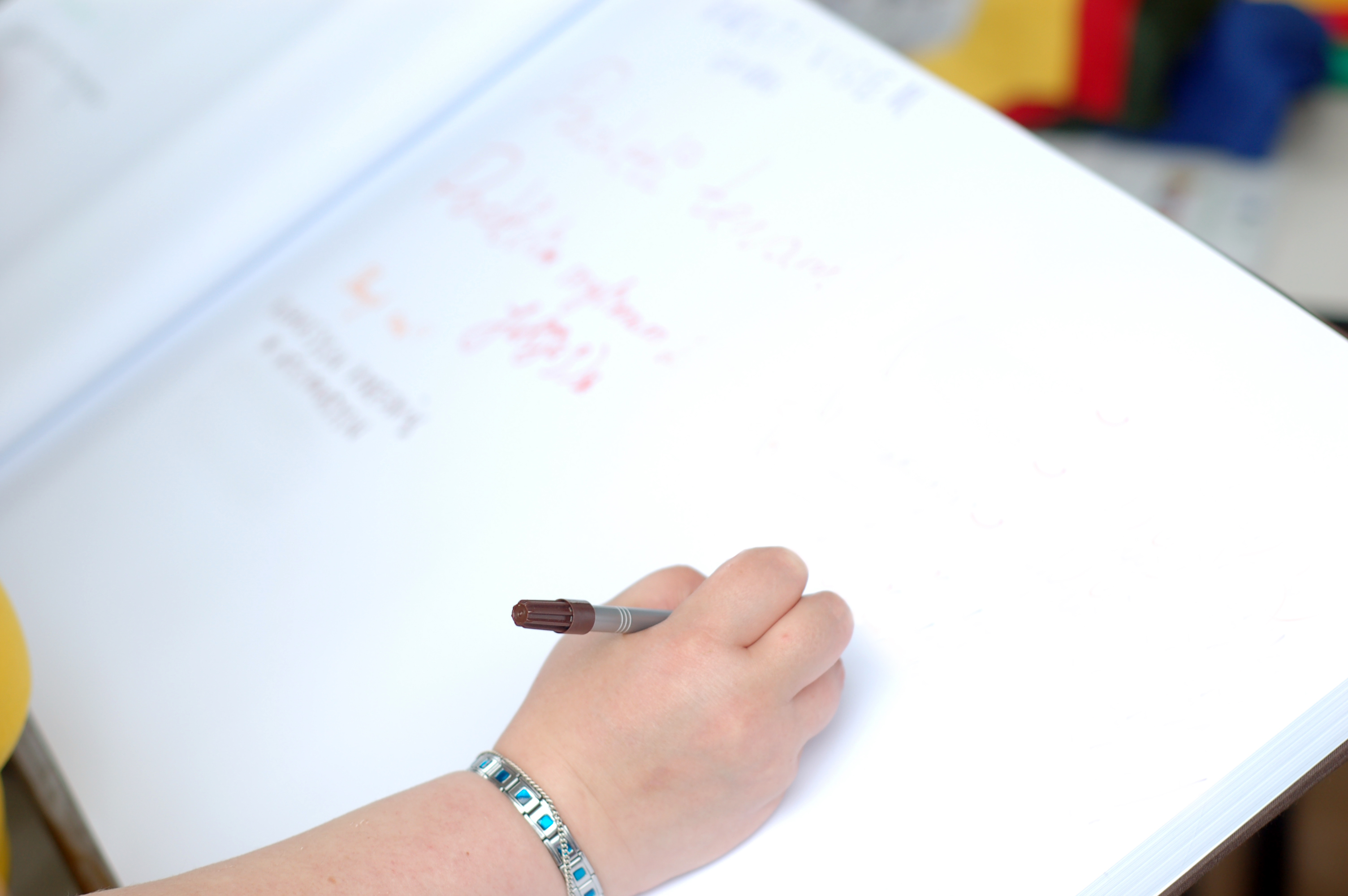 Teen Finds Dad's Old Yearbook—Internet Can't Handle What He Does