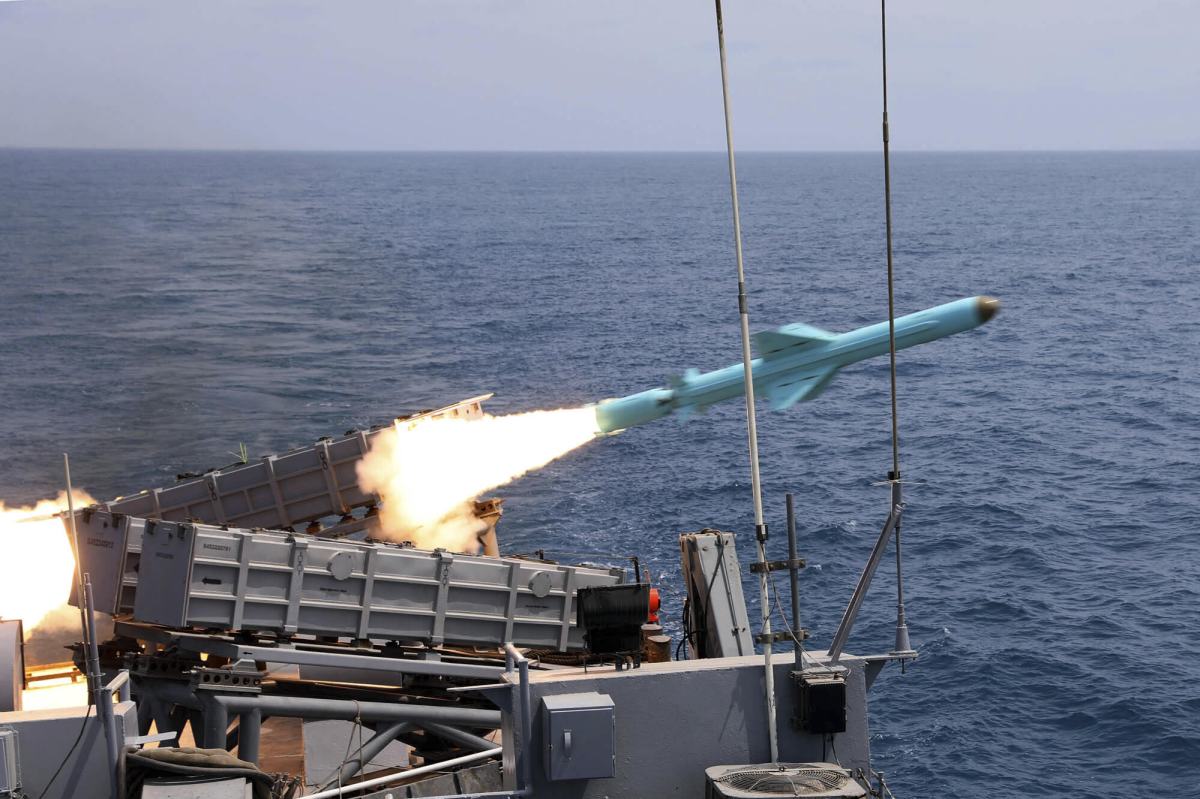 Video Shows Iran Firing Missiles in Warning to Enemies - Newsweek