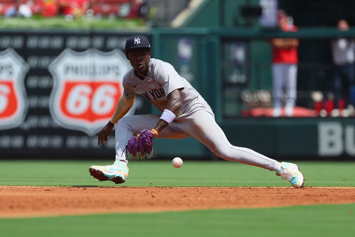 Yankees Urged To Sign Polarizing Star To Long-Term Contract Extension ...