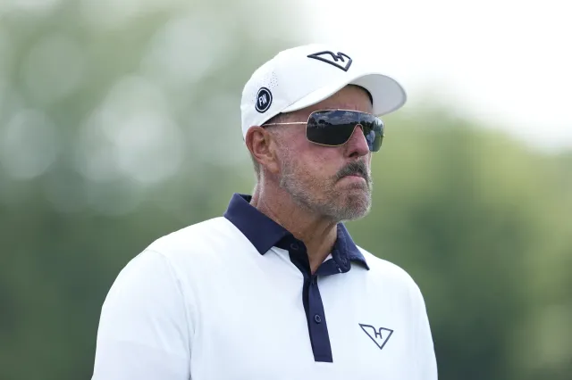 Personal Health Issue Forces Phil Mickelson to Make Difficult Career ...