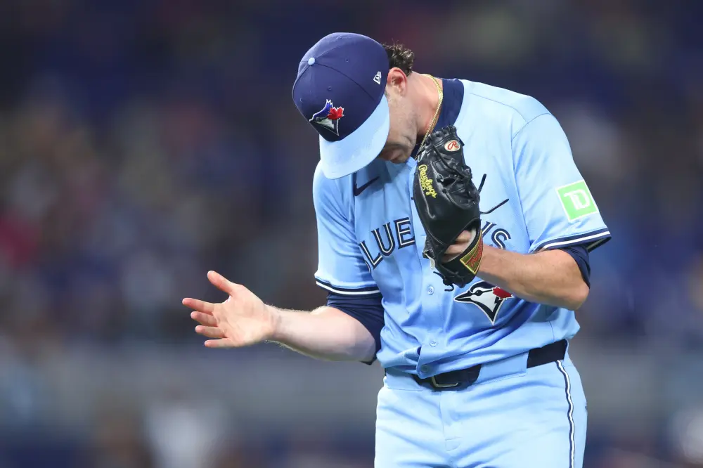 Former All Star Pitcher Sends Bold Shane Bieber Message For Blue Jays