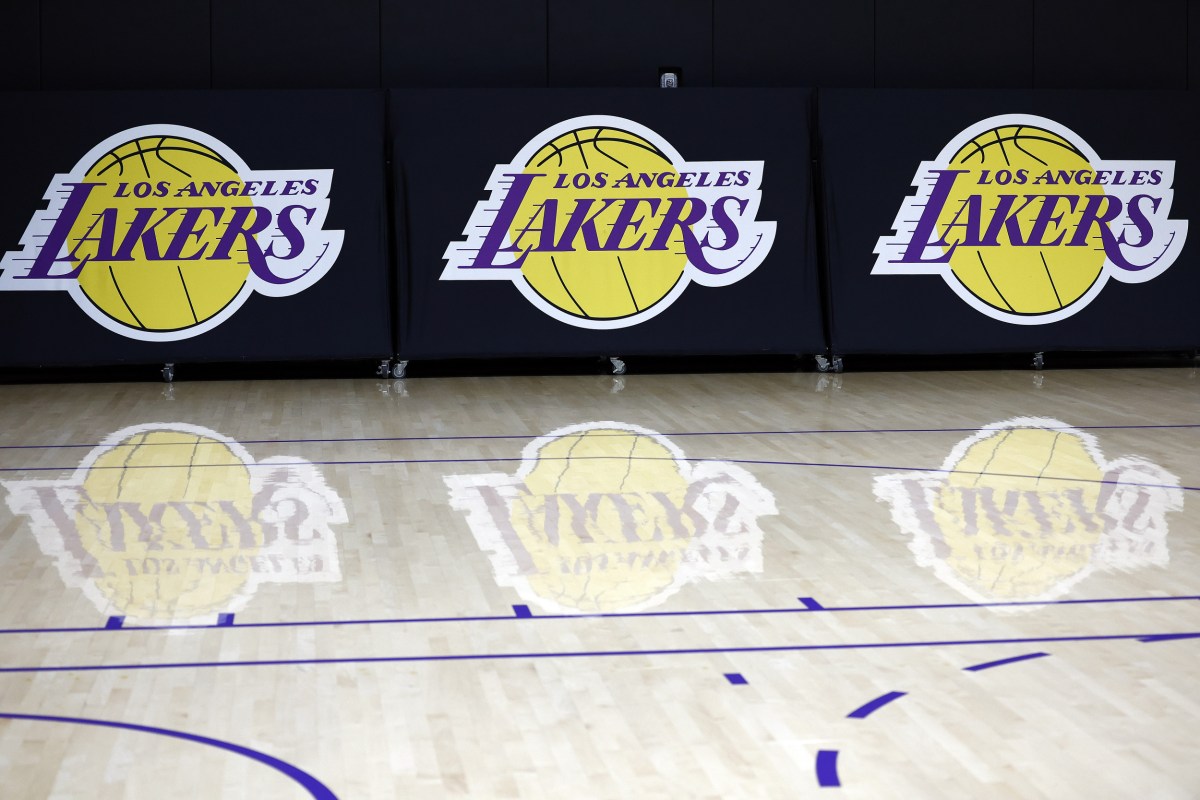 Lakers Cut Ties With Longtime Center