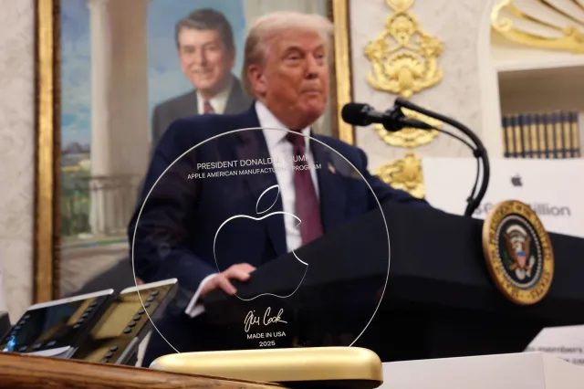 Donald Trump Apple plaque