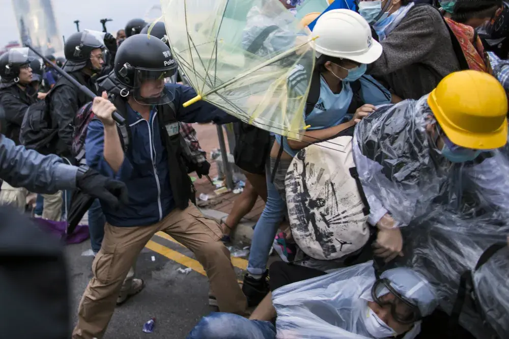 Hong Kong Protests Waver as Student Leader Starts Hunger Strike