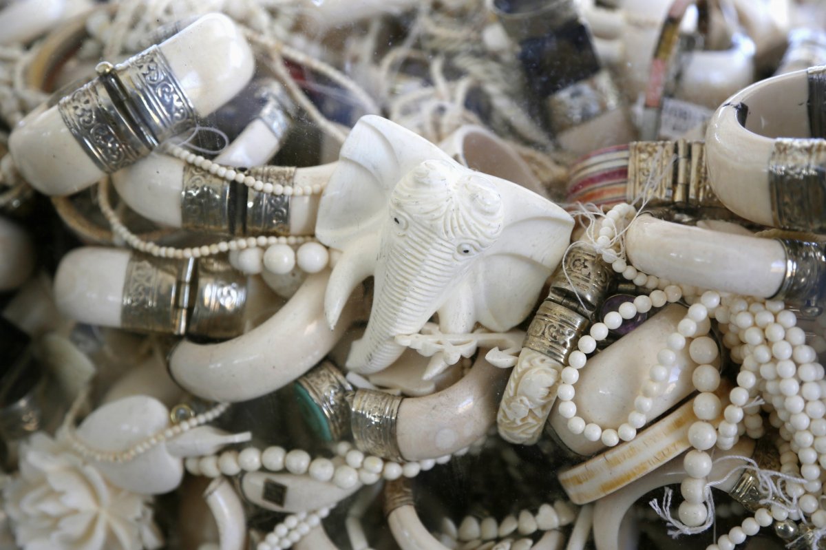 Government to Crush One Ton of Ivory in Times Square - Newsweek