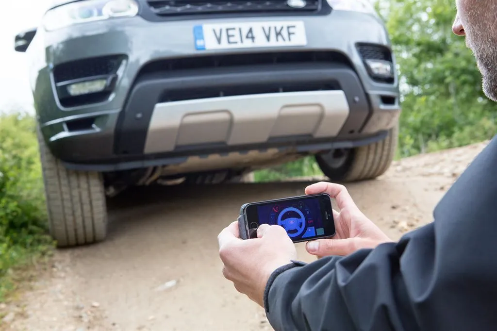 Jaguar Land Rover Reveals Remote-Control Smartphone App and Autonomous ...
