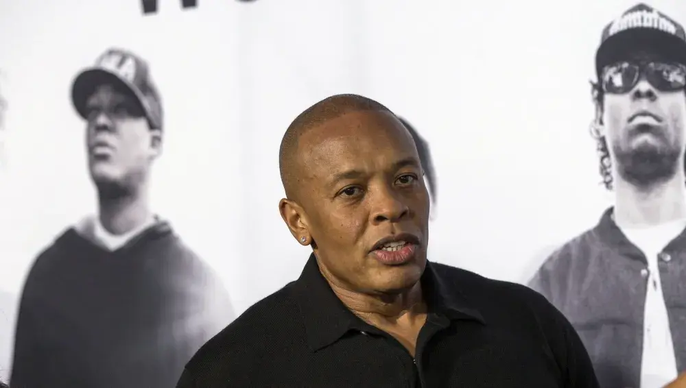 Michel’le on Why ‘Straight Outta Compton’ Doesn’t Show Her Being Beat Up by Dr. Dre