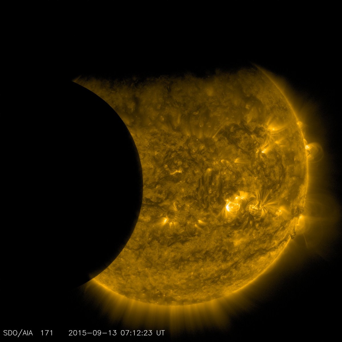 Watch: NASA Captures Earth and Moon Moving Across Sun Together for First  Time - Newsweek, image size:1200x1200