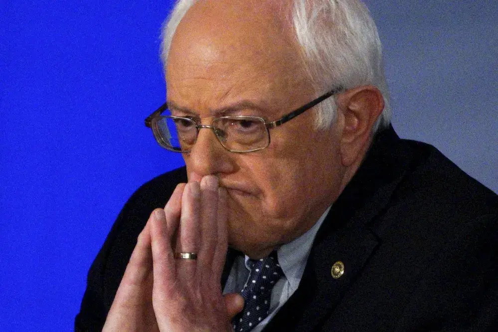 Bernie Sanders Tries to Negate Hillary Clinton’s Gun Criticisms at Crucial Time in Election Season