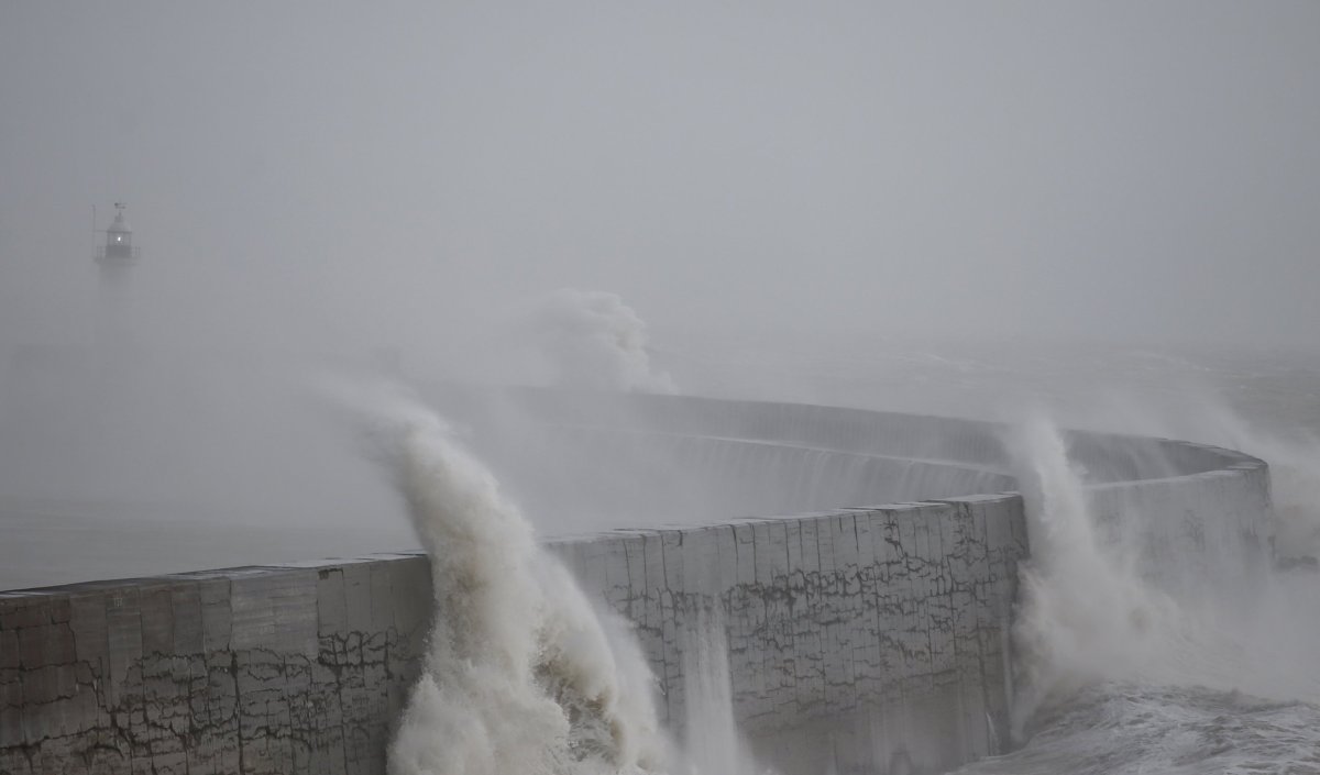 Storm Jake To Lash Britain With 70mph Winds - Newsweek
