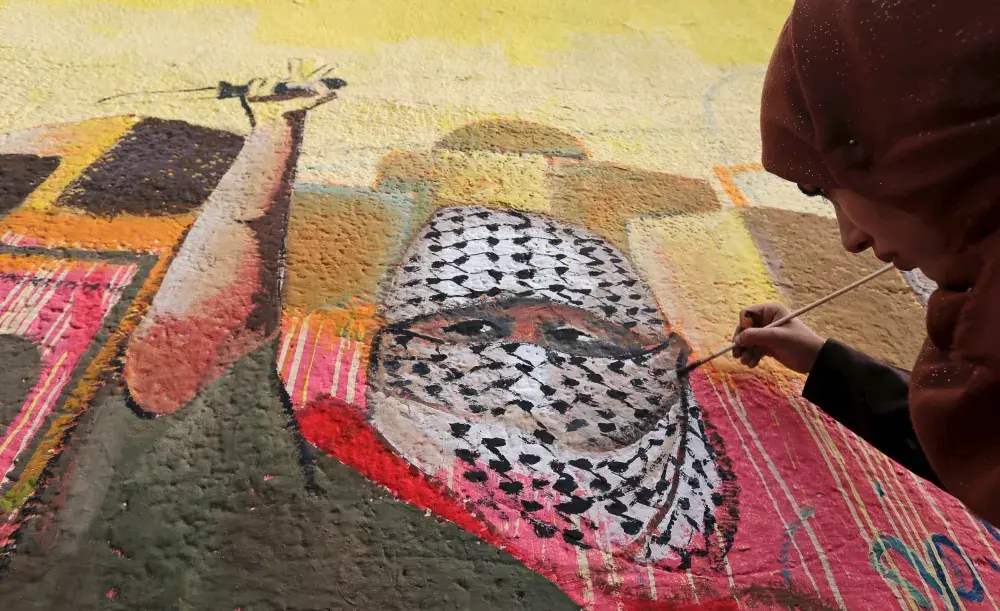 Tel Aviv Diary: Taking a Shrug to a Knife Fight