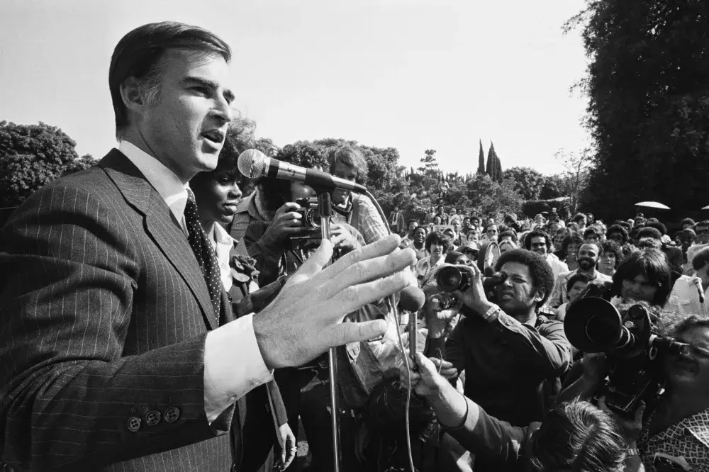 How Jerry Brown Quietly Pulled California Back From The Brink