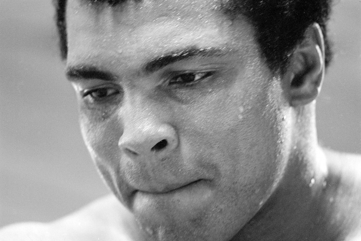 Ali ‘Shook Up the World,’ Obama Says - Newsweek