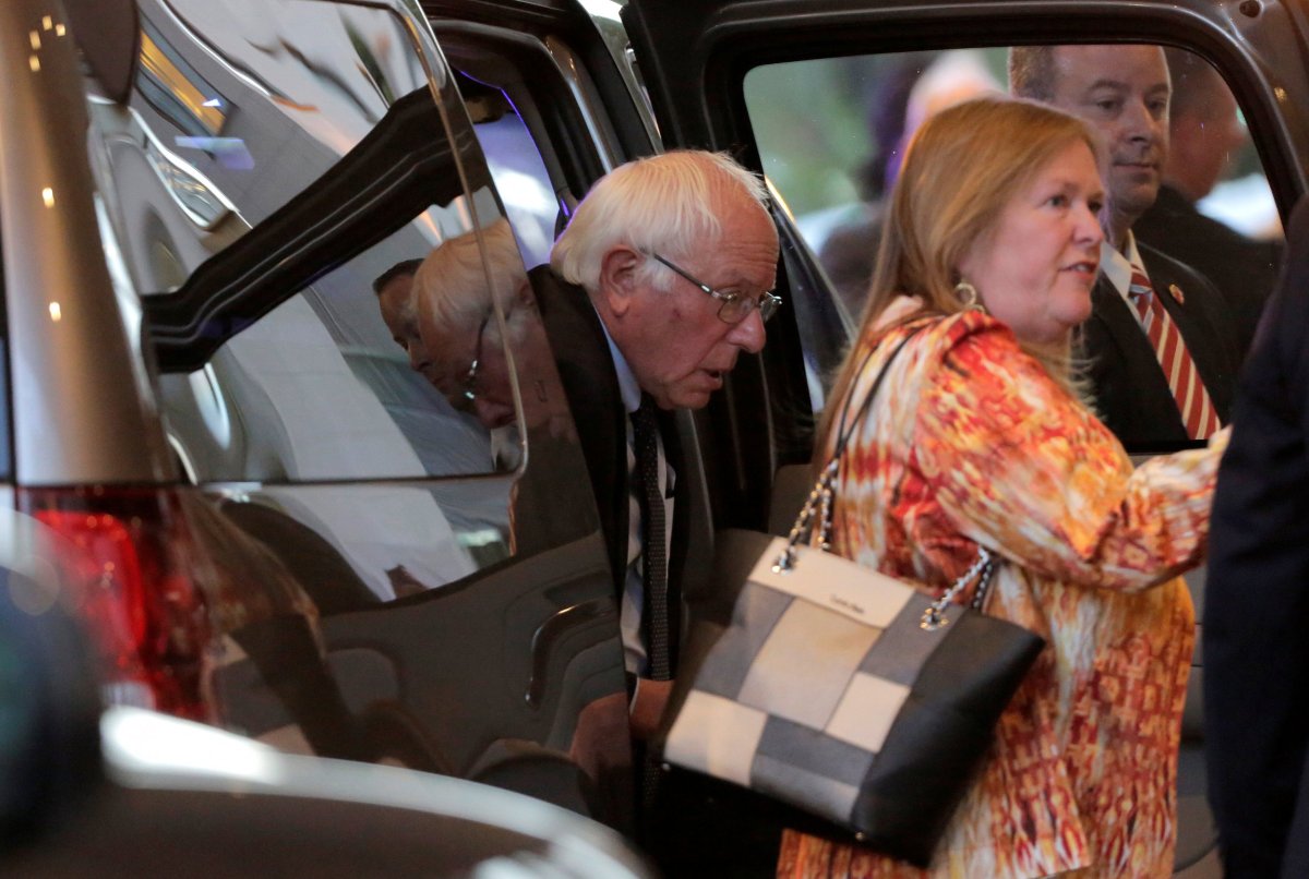 Sanders Clinton Sign Why Clinton Should Embrace Policies Sanders Championed - Newsweek