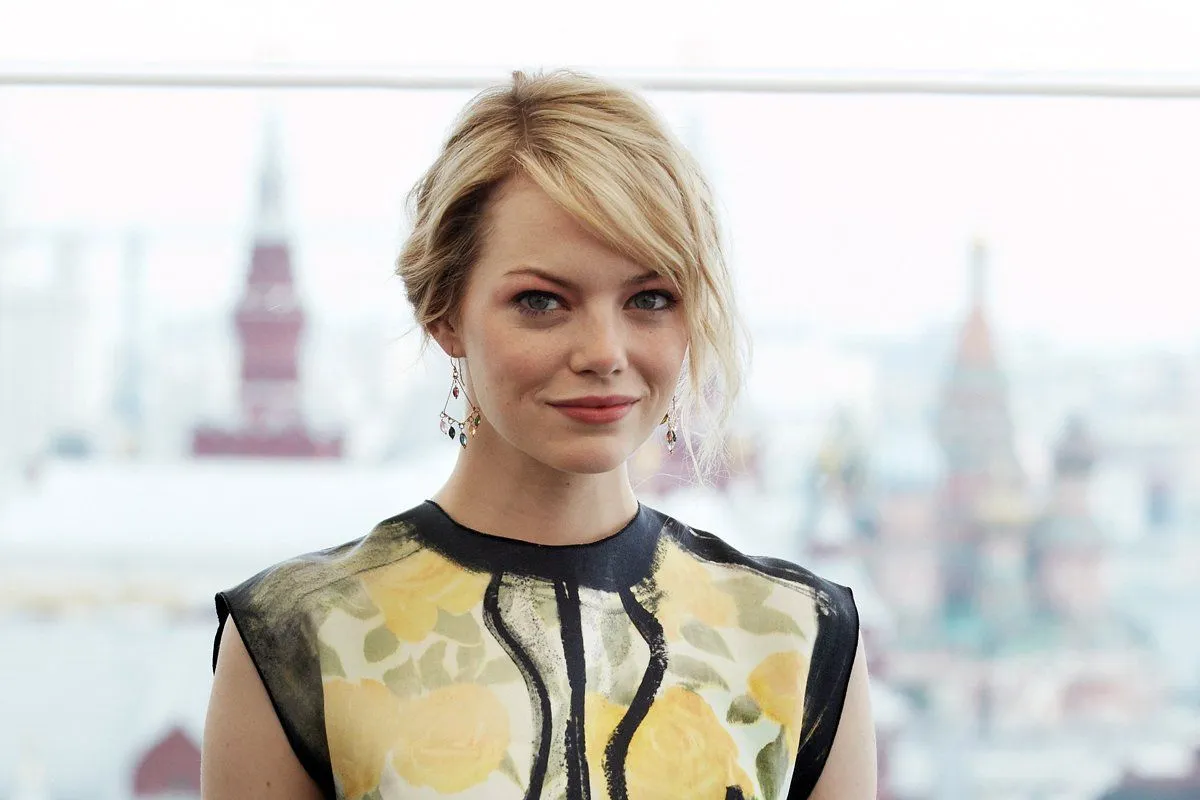 Emma Stone on Her Reality-TV Start and Playing Gwen Stacy - Newsweek, image size:1200x800