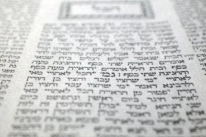 In China, Pushing the Talmud as a Business Guide