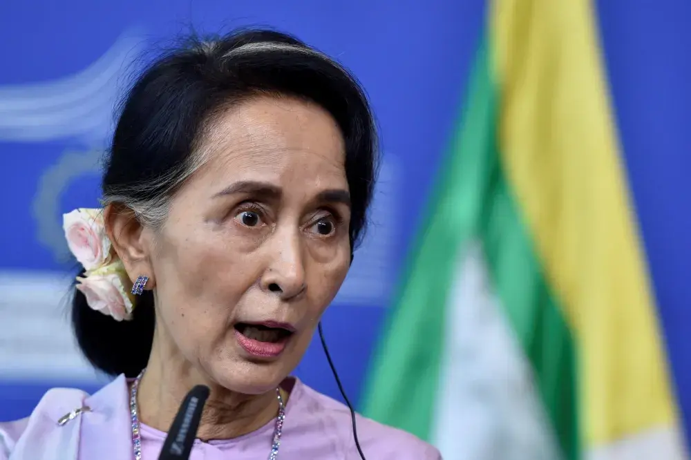 Suu Kyi Rejects U.N. Inquiry into Rohingya Abuse