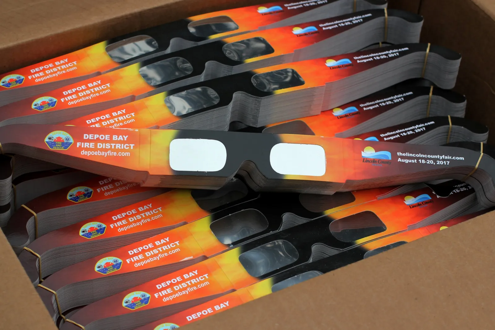 Can’t Get Solar Eclipse Glasses? How to Make a DIY Viewer That Will ...