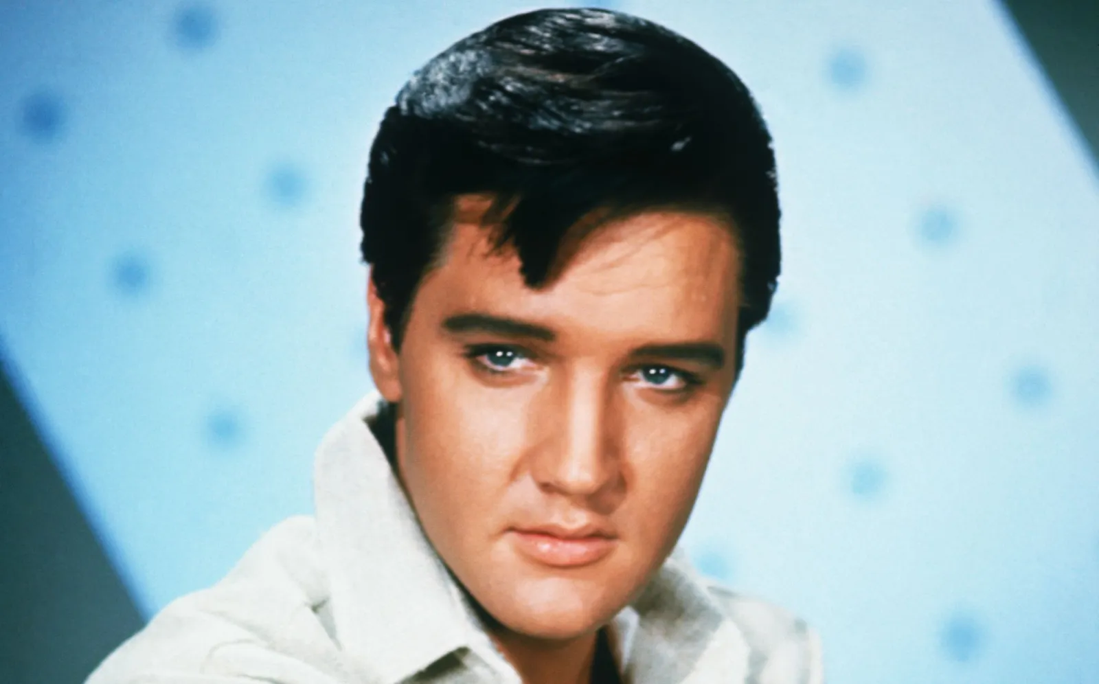 Elvis Presley 40 Years Later: Was the King of Rock 'n' Roll Guilty of Appropriating Black Music? - Newsweek