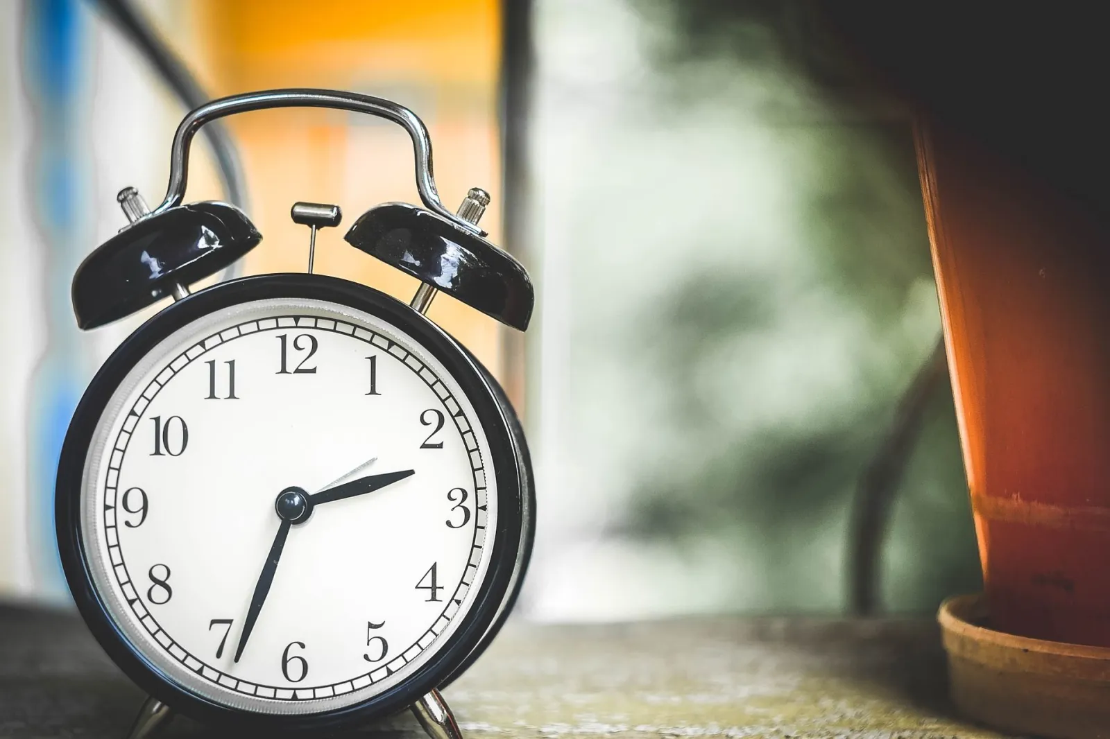 When Do the Clocks Change and Why Do We Use Daylight Saving Time ...