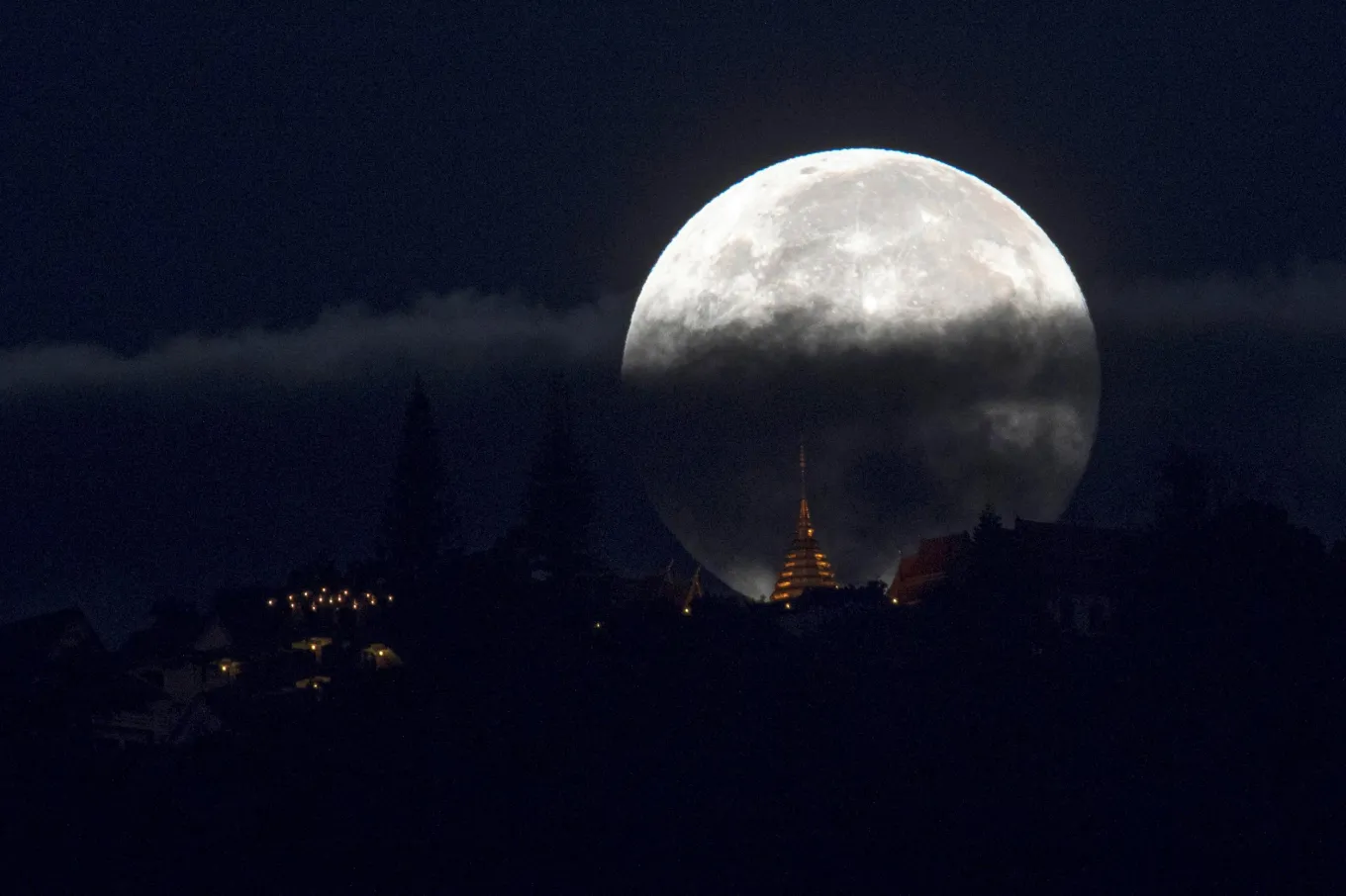 Supermoon 2017: Biggest, Brightest Moon of the Year to Light up the ...