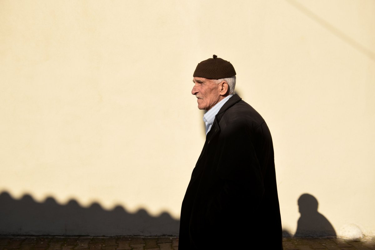 Men Without Beards Are Just Like Women, Preacher Says