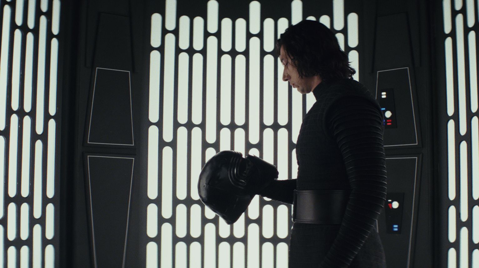 Thousands Sign Petition to Revive Canceled Adam Driver 'Star Wars' Film